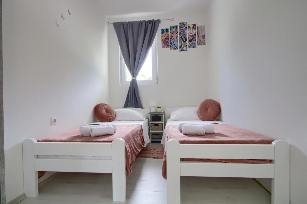 Apartments Villa Mihaela Banj Zewnętrze zdjęcie